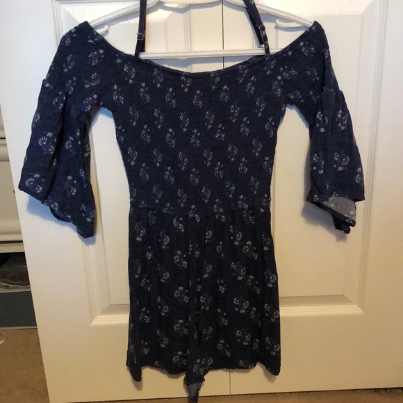 Off the shoulder Romper - Picture 2 of 4